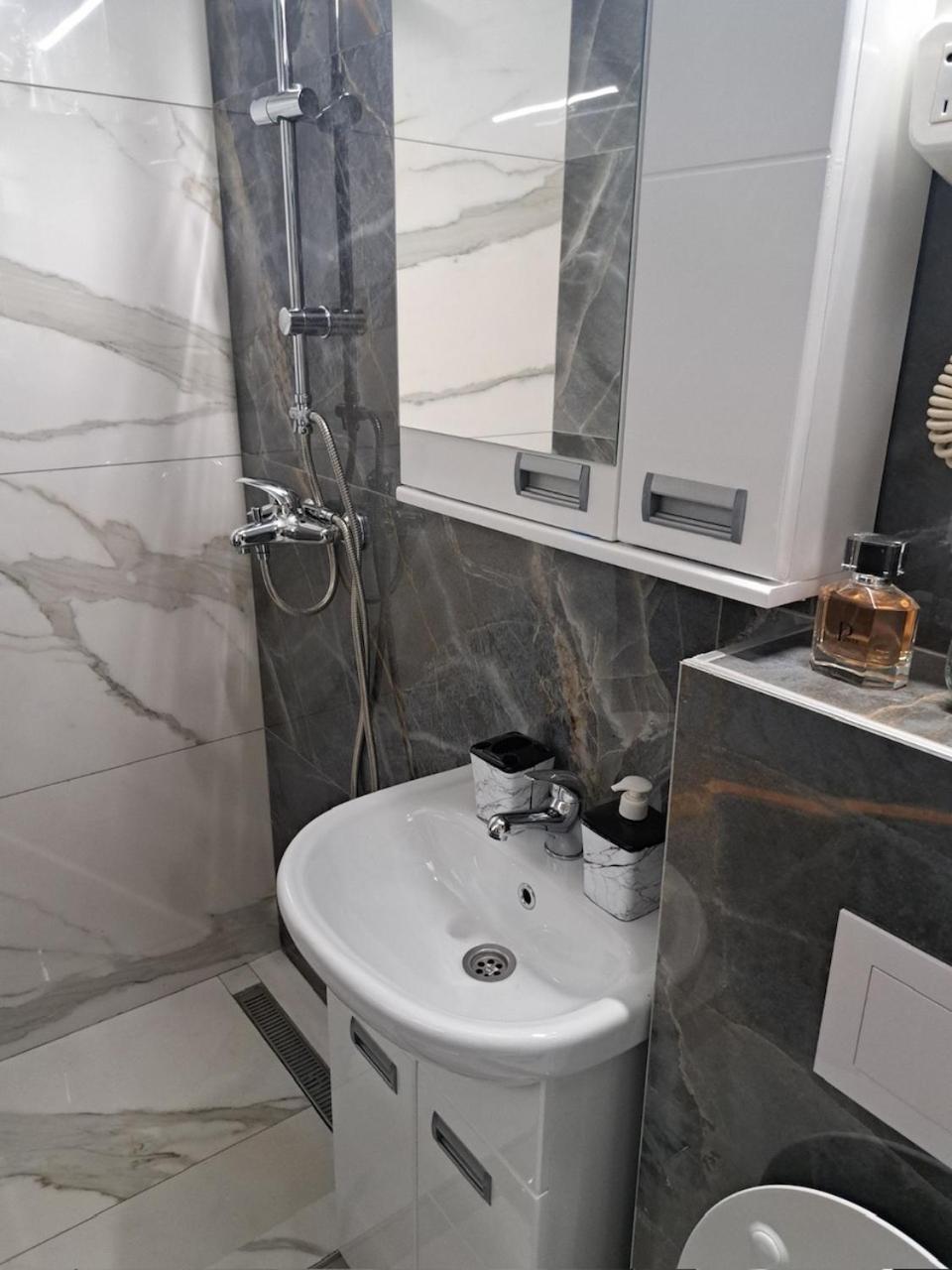 Apartman En Dusanovac Dış mekan fotoğraf